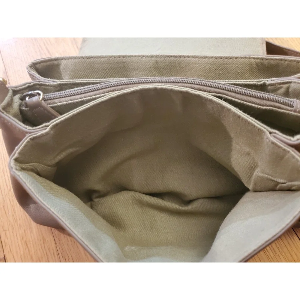 Vintage Etienne Aigner Brown Taupe Leather Purse Horseshoe Logo